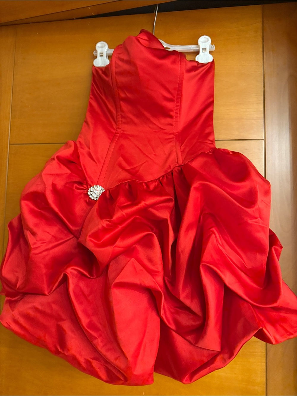 Girls' Red Strapless Party Dress with Decorative Brooch